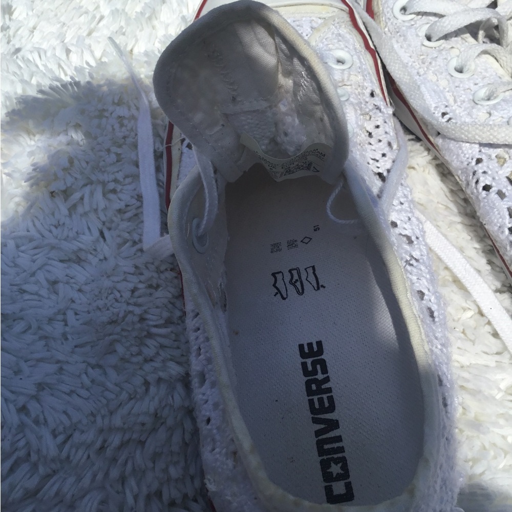 White Lace Converse Sneakers Women’s Size 8 - Picture 7 of 9